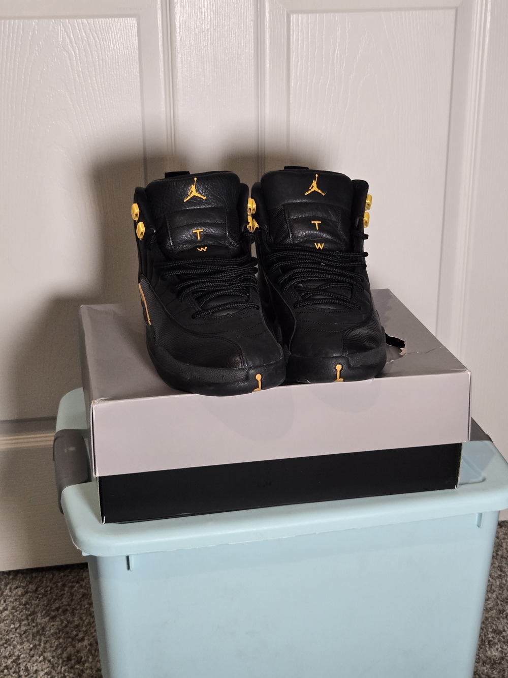 Air Jordan Black & Gold Retro Basketball Shoes